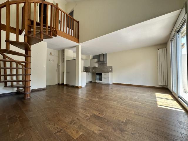 Ornex Appartement T2 en duplex