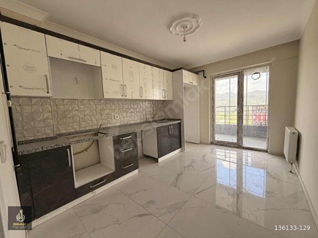 ORAK GAYRİMENKUL'DEN FUL YAPILI ÇİFT BALKONLU E.BANYOLU 3+1DAİRE