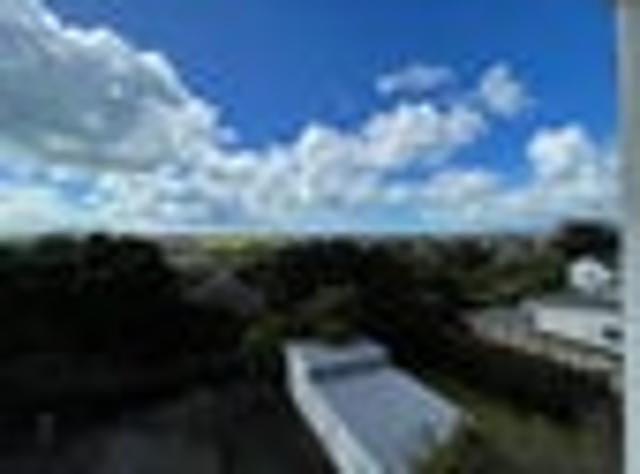 Orakei, 2 bedrooms, $700 pw