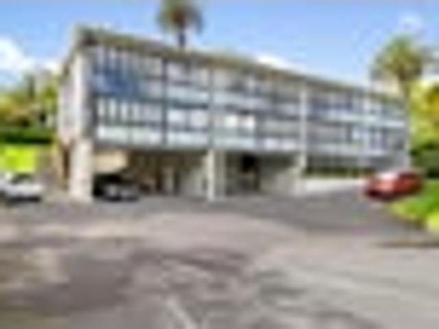 Orakei, 2 bedrooms, $770 pw