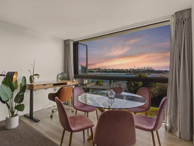 Orakei, 2 bedrooms