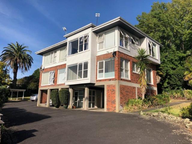 orakei, 2 bedrooms