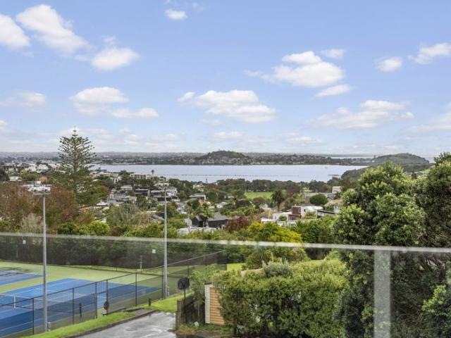 orakei, 2 bedrooms