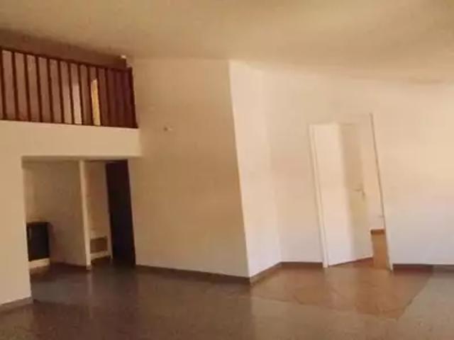 Orange 84100 Achat / Vente appartement 3 pièces t3 au dernier étage terrasse