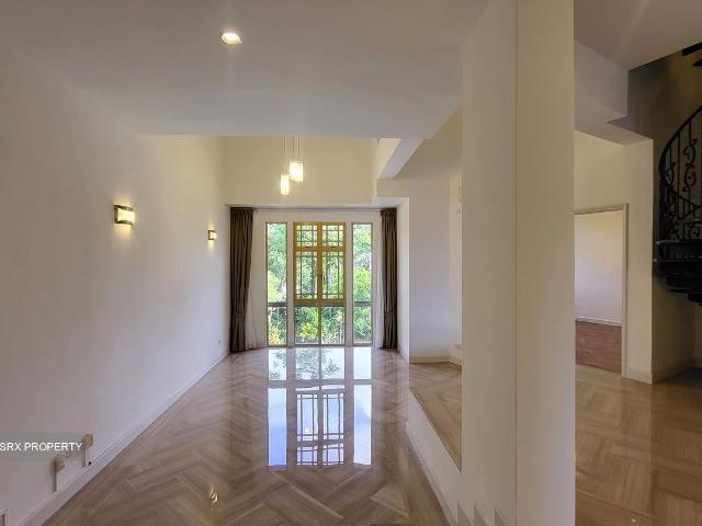 Orange Regency D10, Apartment