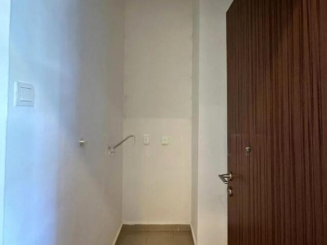 Orange Regency D10, Apartment