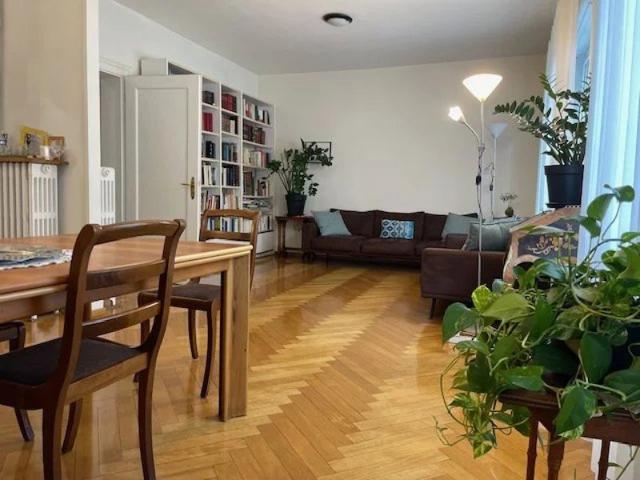 Orangerie:magnifique 5 pièces de 131m2 dans un immeuble bourgeois