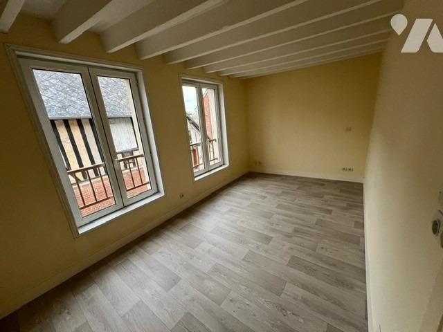 ORBEC CENTRE MAISON DE VILLE 60m² AVEC JARDIN