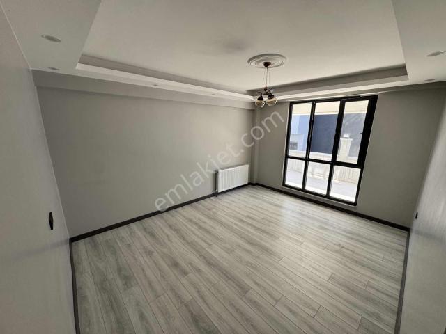 Orbey Den Hatip Mah 2+1 Y.giriş İskanlı Satılık Daire