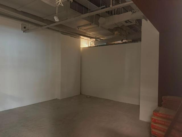 ORCHARD ROAD Mall Shop For Rent, $12,999620 sqft $20.97 psf