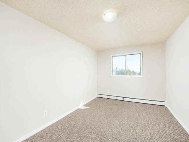 Orchid 3 Bedroom Apartment for Rent at 9910 156 St Nw, Edmonton, AB T5P 2P5 Glenwood