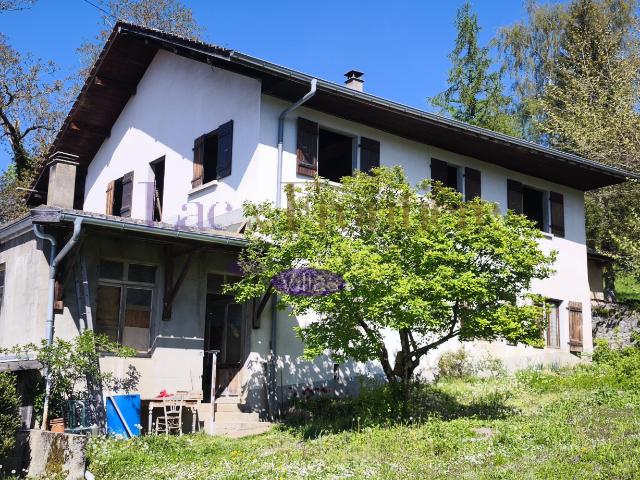 Orcier: Maison à rénover !
