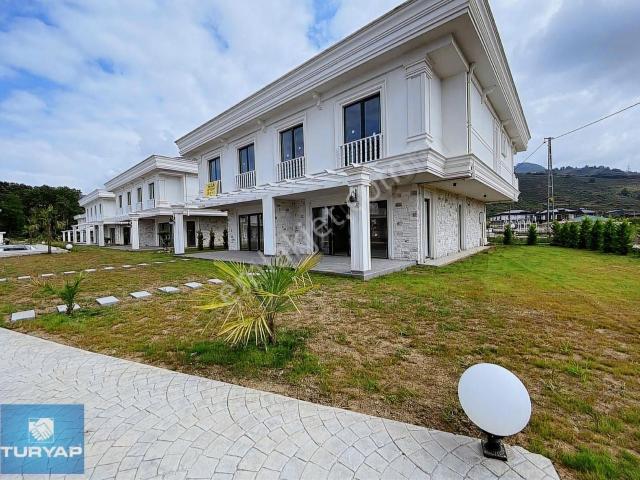 Ordu Doğa Premium Sitesi Havuzlu Satılık Lüx Tripleks Villa
