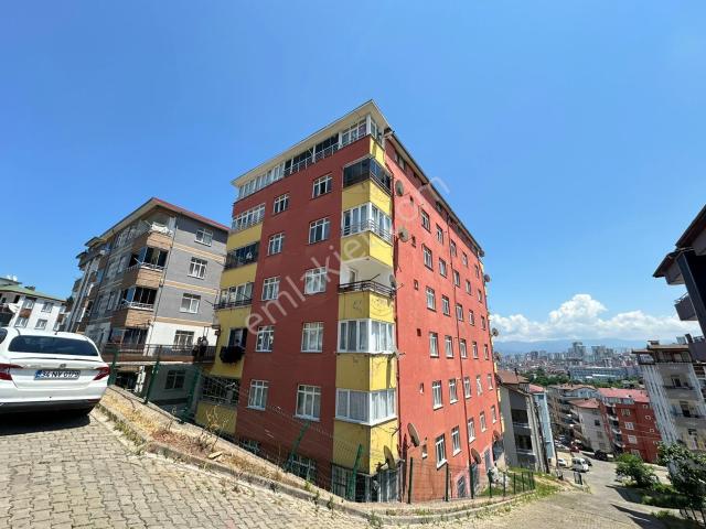 Ordu Hekimoğlu Emlak'tan Selimiye Mh Satılık Geniş 2+1 Daire