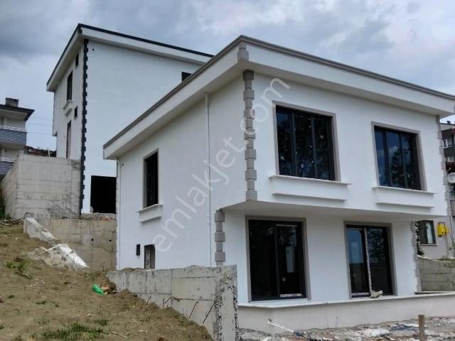 Ordu'nun Yeşili İle İç İçe Konforunuza Yatırımlık Villalar!