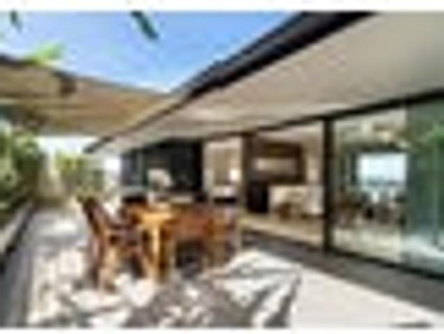 Orewa, 4 bedrooms, $1100 pw