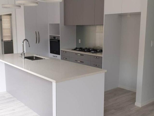 orewa, 4 bedrooms