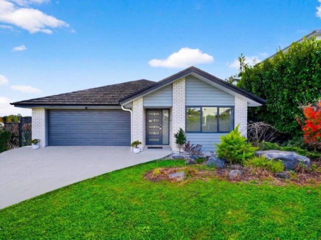 orewa, 4 bedrooms