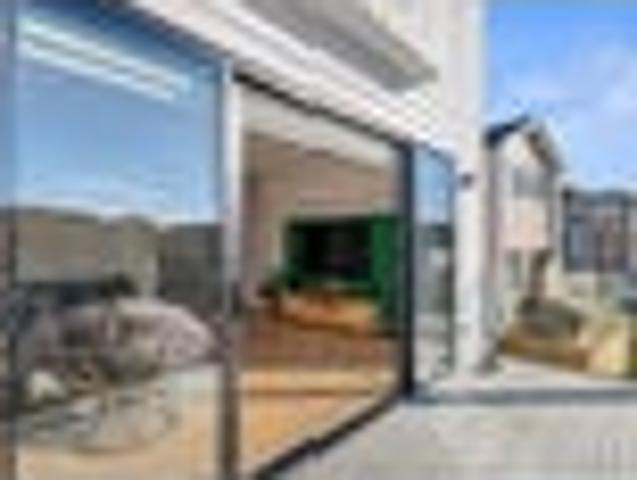 Orewa, 4 bedrooms, $895 pw