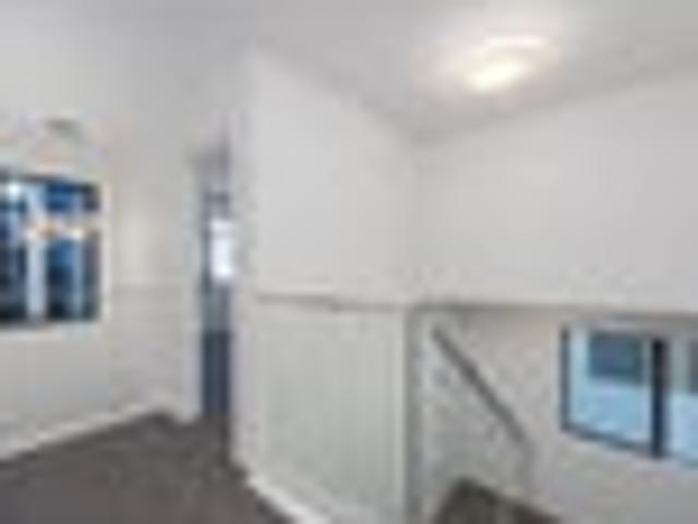 Orewa, 4 bedrooms, $790 pw