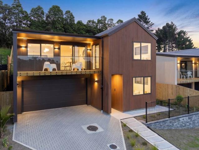 orewa, 5 bedrooms