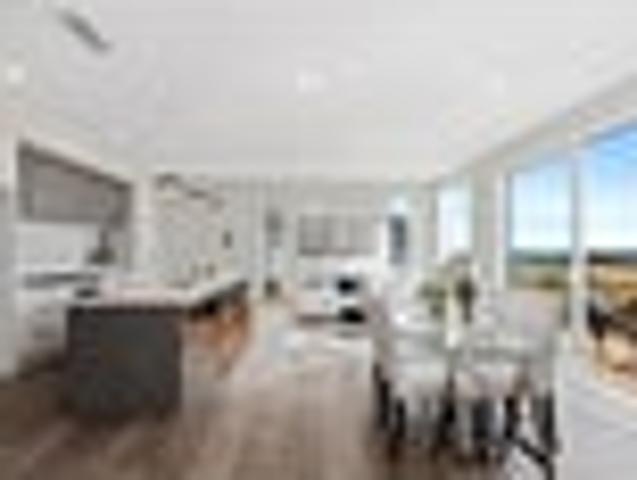 Orewa, 5 bedrooms, $1050 pw