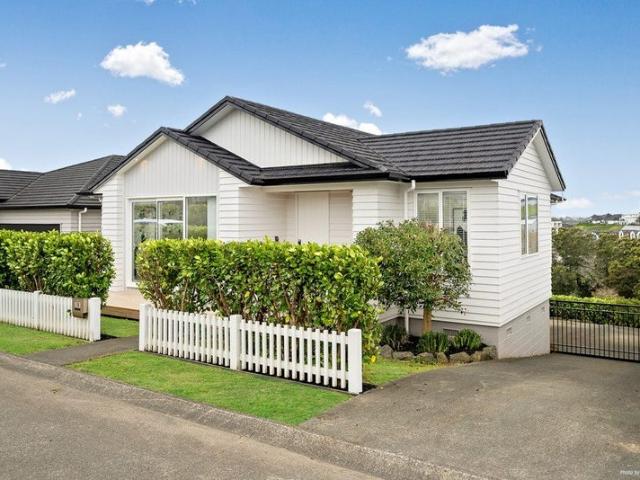 orewa, 5 bedrooms