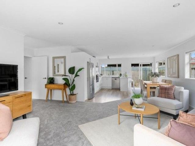 Orewa, 11 Annalise Place