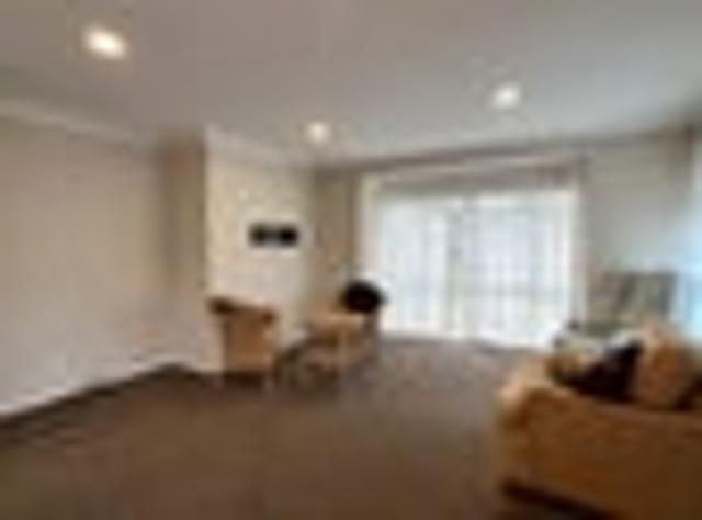 Orewa, 2 bedrooms, $650 pw