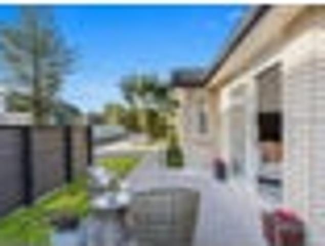 Orewa, 2 bedrooms, $660 pw