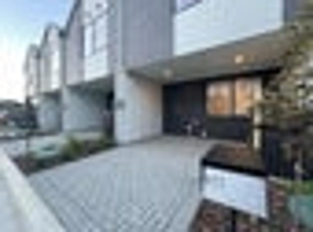 Orewa, 3 bedrooms, $695 pw
