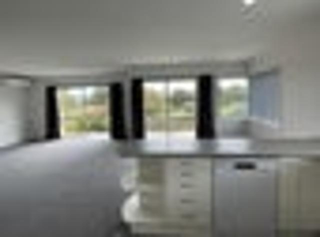 Orewa, 3 bedrooms, $745 pw