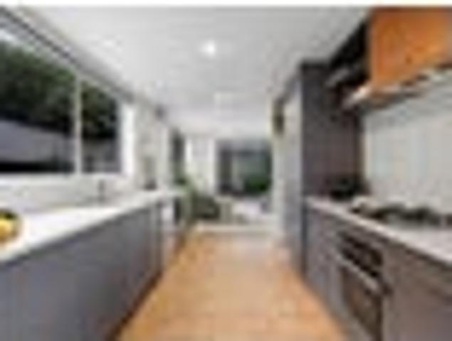 Orewa, 3 bedrooms, $750 pw