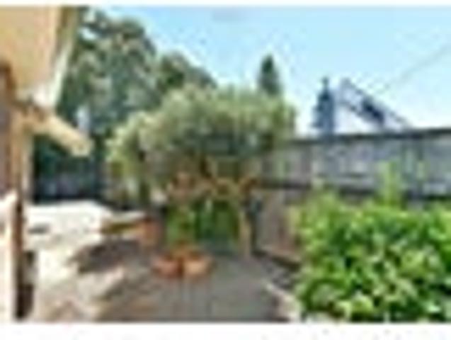 Orewa, 3 bedrooms, $800 pw