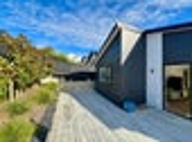 Orewa, 3 bedrooms, $825 pw