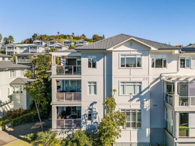 orewa, 3 bedrooms