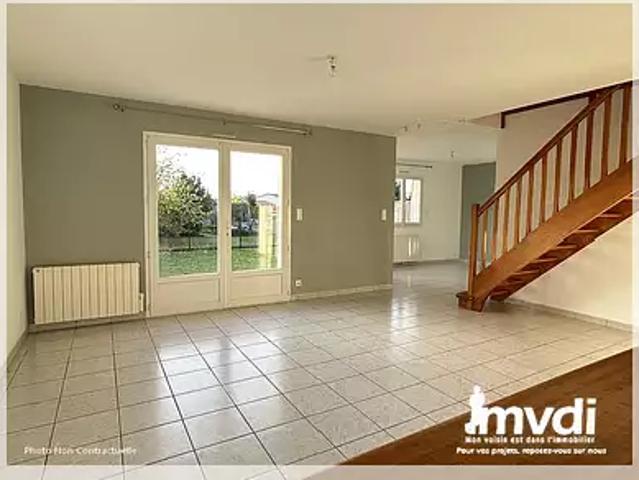 Orée d'Anjou 49270 Location maison 3 pièces t3 au dernier étage terrasse