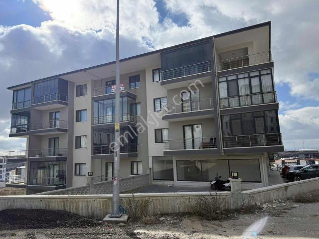 Örencik'te Yeni Yurt Yakını Geniş Kiralık 1+1 Daire