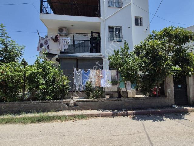 Orhan Gazi Mh 3 Katlı Mustakil Satılık
