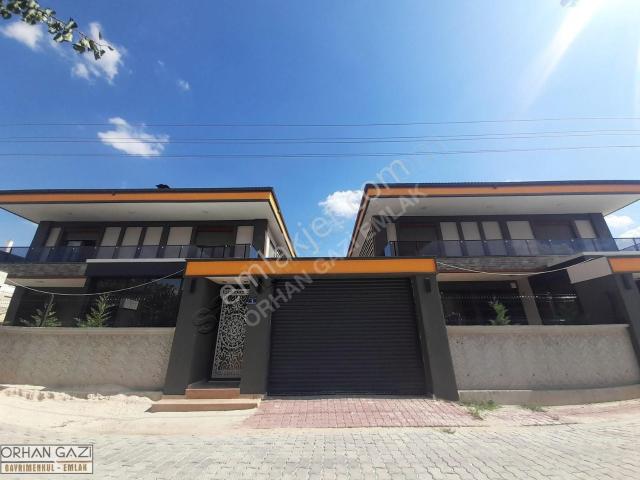 Orhan Gazi'den M.akif De Bağımsız Giriş 4,5+1 Kupon Lüx Villa. &