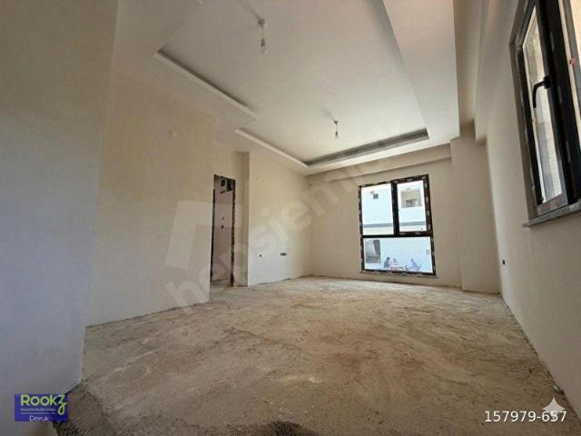 ORHANGAZİ'DE BUTİK SİTE İÇİNDE MODERN TASARIMLI 2+1 TERS DUBLEKS