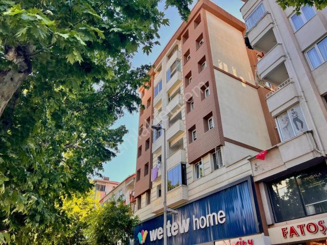 Orhantepe Çınar Caddesi Üzeri | 3+1 Satılık