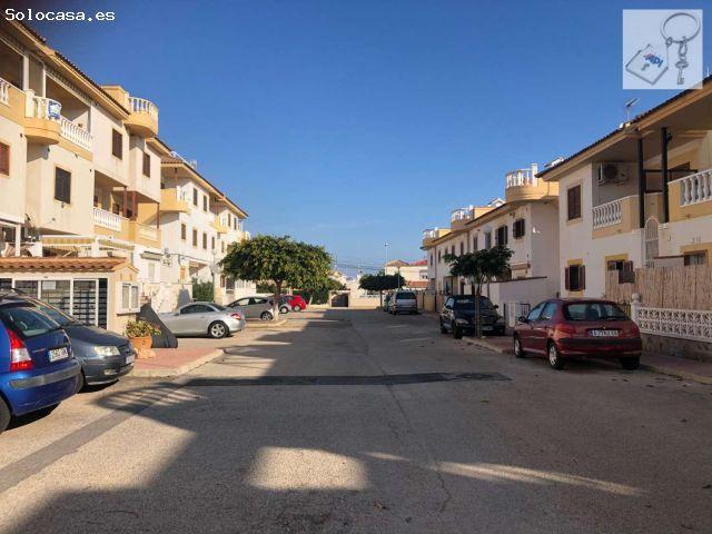 LOCAL EN MUY BUENA ZONA PARA TRABAJAR, MONTADO COMO TALLER