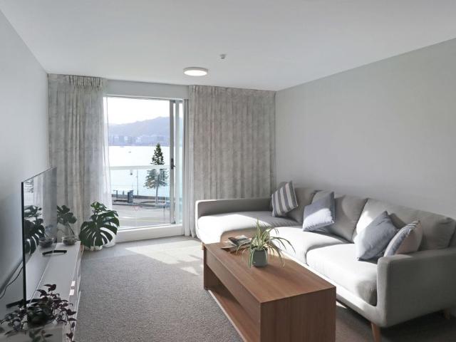 Oriental Parade Living