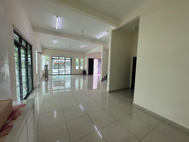 Original 3 Storey Semi Detached House For Sale in Balik Pulau
