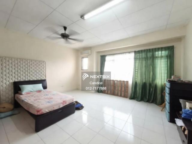 Original Unit Intermediate Unit Shoplot for Rent