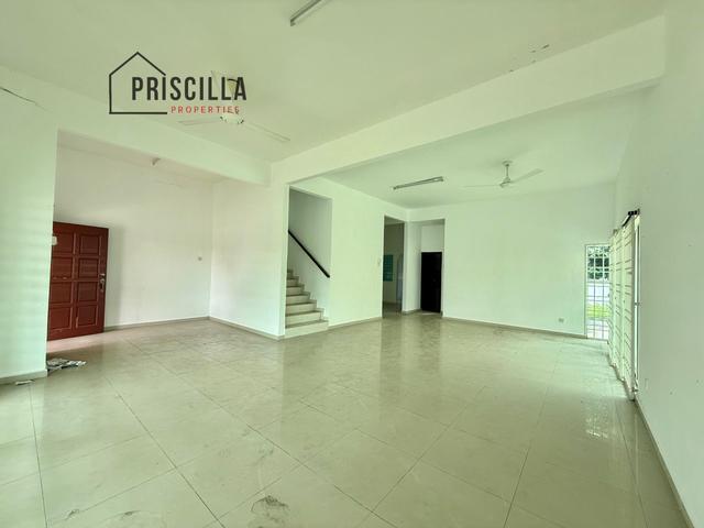 Original WellCondition 2Storey SemiD Taman Tuanku Haminah FOR SALE