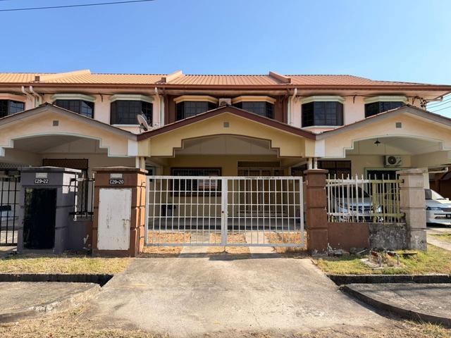 Original Condition Rumah Teres 2 tingkat Sepanggar