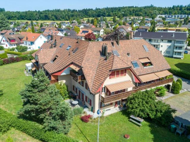 Originelle 2.5 Zimmer Eigentumswohnung in ehemaligem Bauernhaus