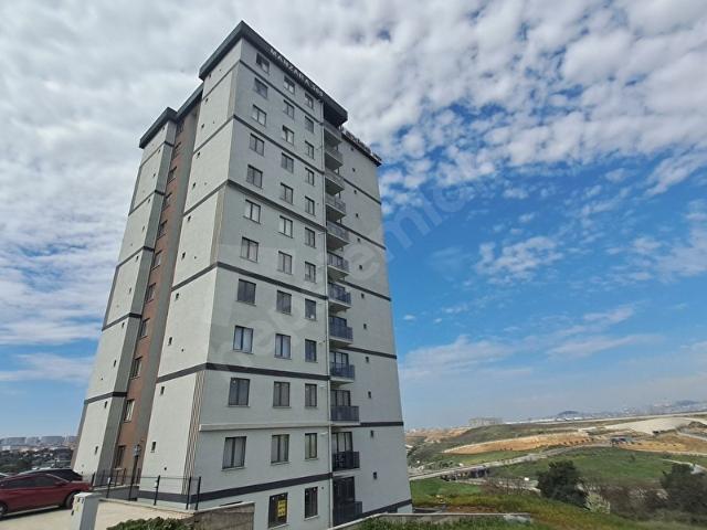 ORJİN EMLAKTAN KİRALIK EBEVEYN BANYOLU LÜKS ARAKAT DAİRE